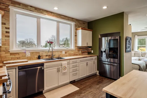 $589,000 | 881 Parkview Drive, Milton, WI 53563