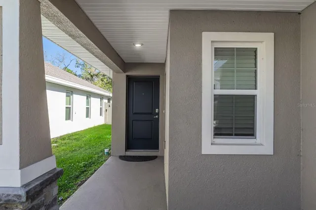a view of an entryway of the house