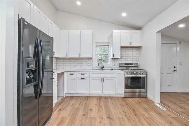 $199,000 | 8208 East 114th Street, Kansas City, MO 64134