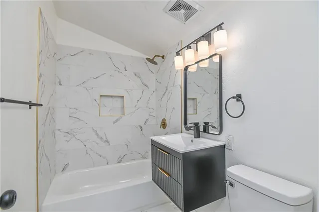 $199,000 | 8208 East 114th Street, Kansas City, MO 64134