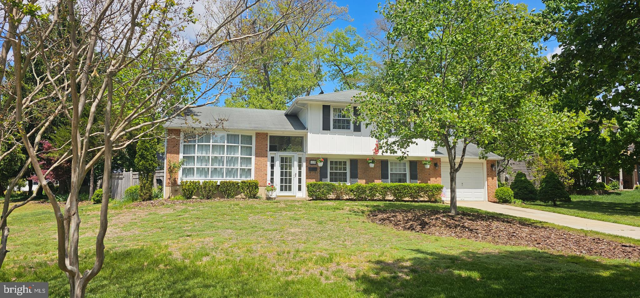 105 Hillside Road Stratford, NJ 08084 - Photo 4 of 25 Gallery Image 4