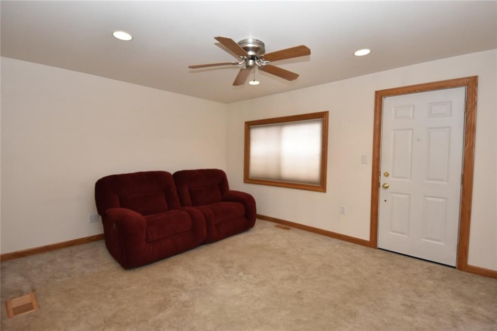 1845 Savannah Road New Castle, PA 16101 - Photo 3 of 21