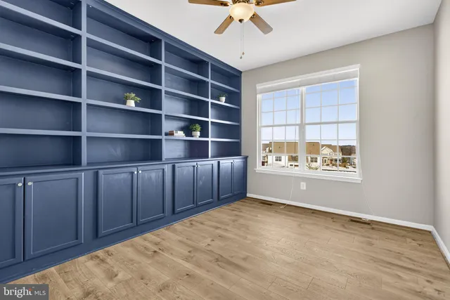 $925,000 | 43132 Butterfly Way, Leesburg, VA 20176