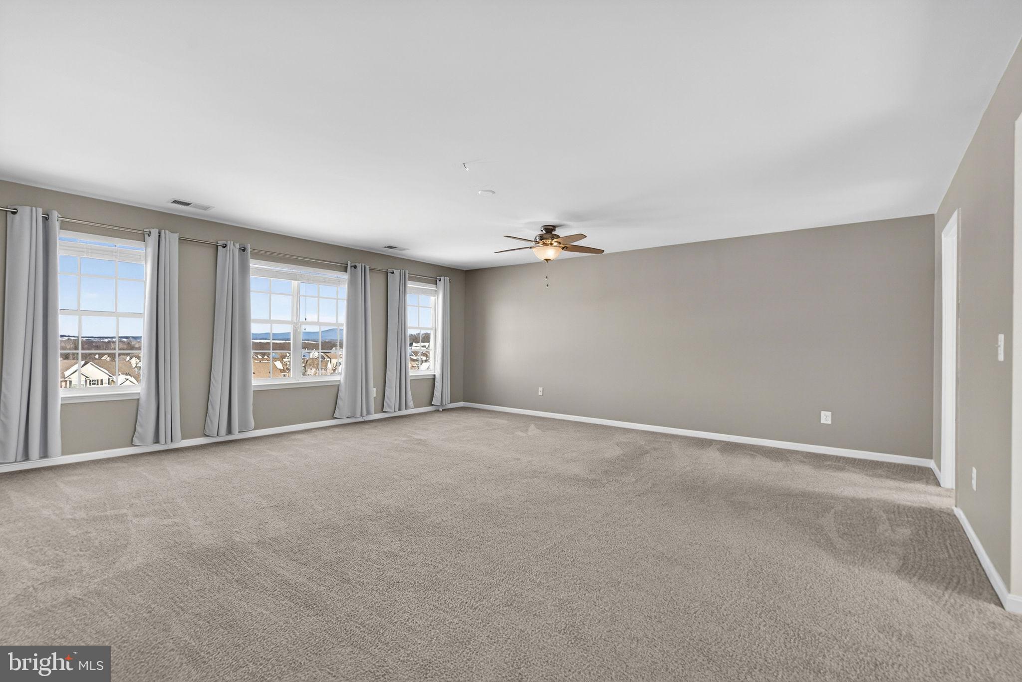 43132 Butterfly Way Leesburg, VA 20176 - Photo 29 of 63 a view of an empty room with a window