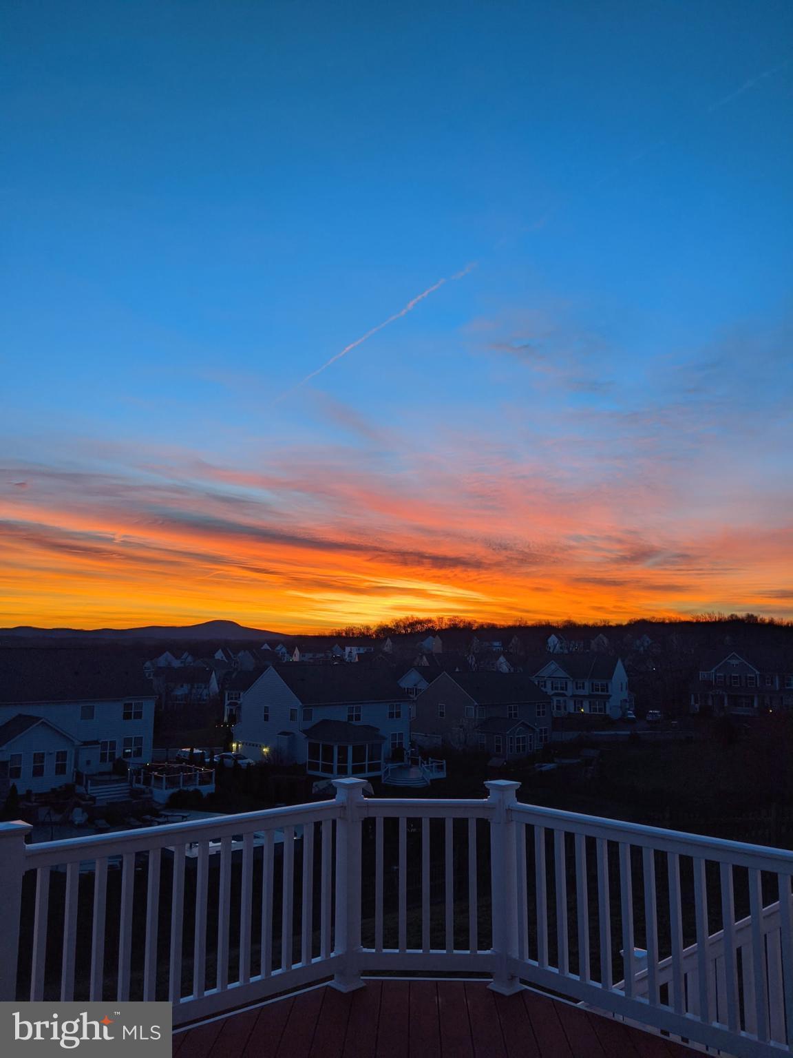 43132 Butterfly Way Leesburg, VA 20176 - Photo 3 of 63 Killer sunsets with mountain views!