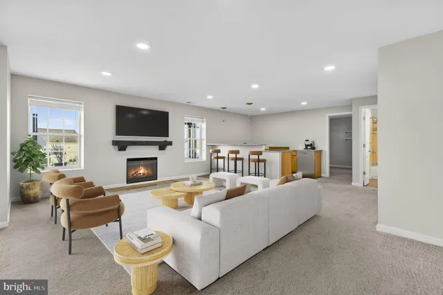 $925,000 | 43132 Butterfly Way, Leesburg, VA 20176