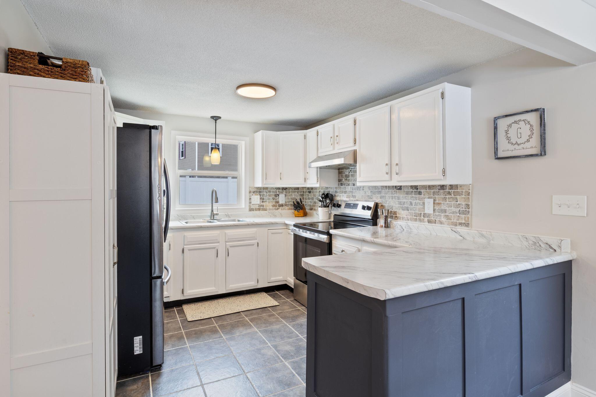 69 Euclid Avenue Portland, ME 04103 - Photo 10 of 30 Kitchen