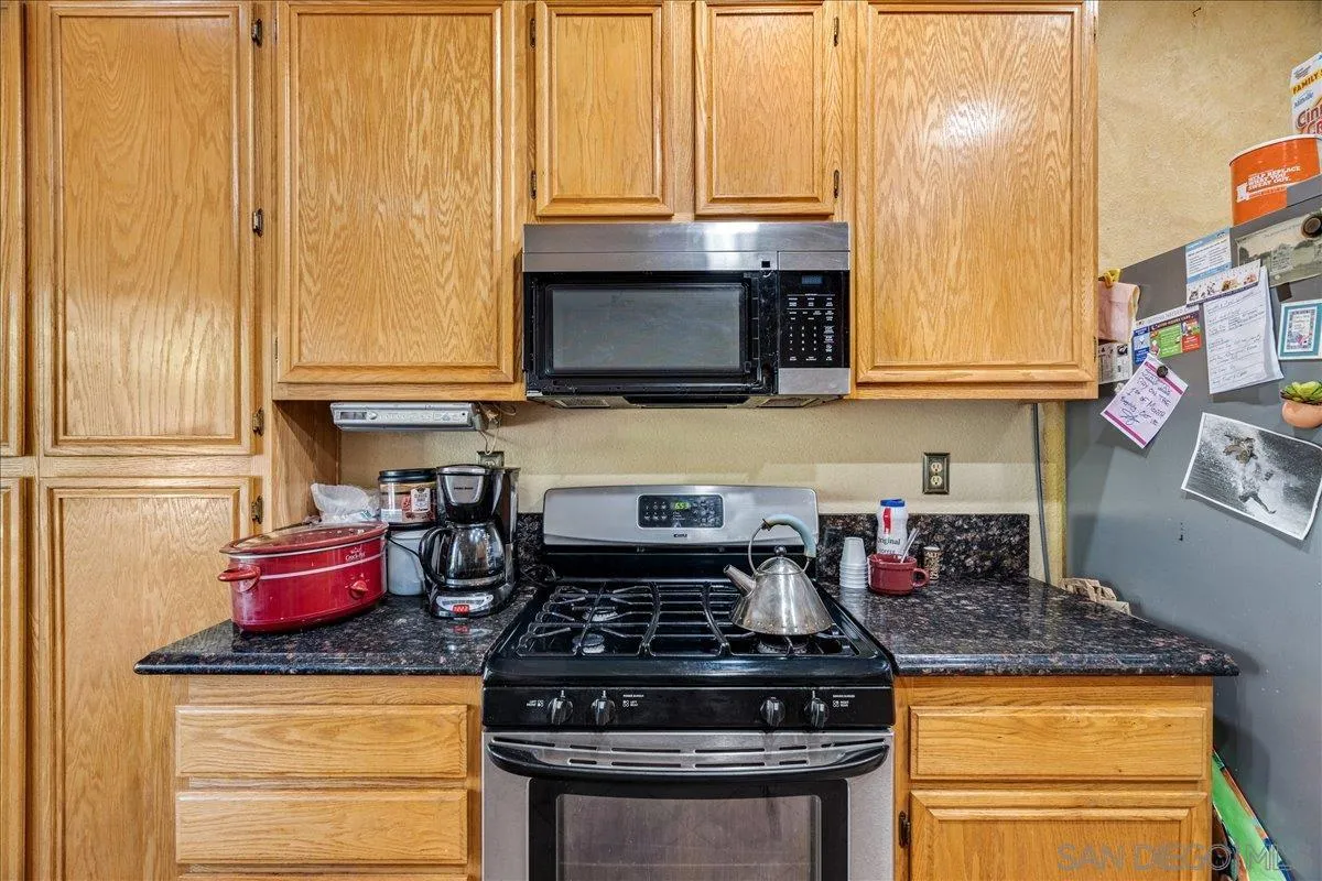 32764 Freesia Way Temecula, CA 92592 - Photo 18 of 48