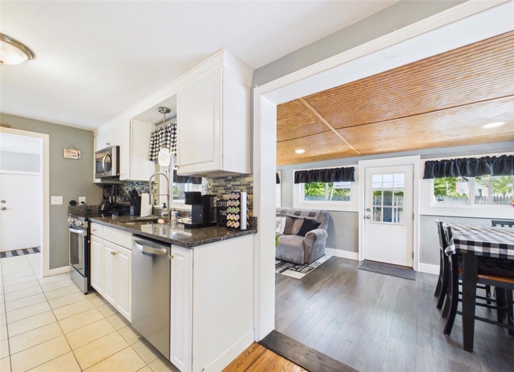 185 Vineyard Road Warwick, RI 02889 - Photo 10 of 20