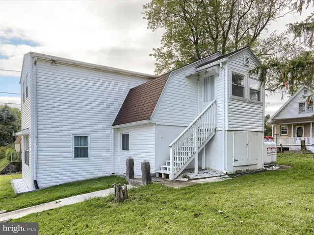 $190,000 | 104 Paxton Street, Highspire, PA 17034