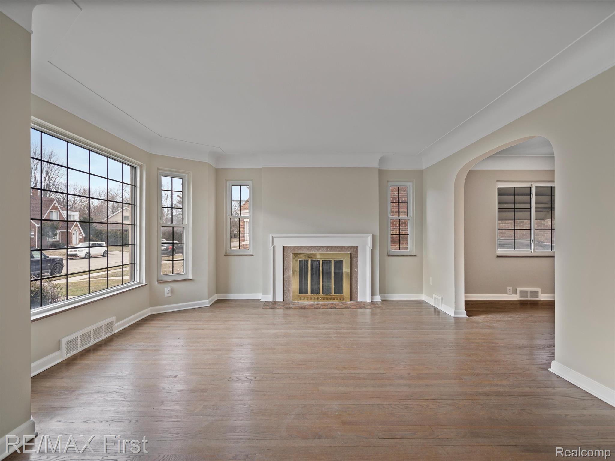 15551 Charles R Avenue Eastpointe, MI 48021 - Photo 22 of 31
