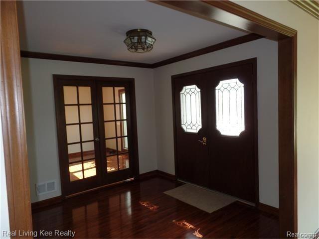 1802 Snowden Circle Rochester Hills, MI 48306 - Photo 6 of 28