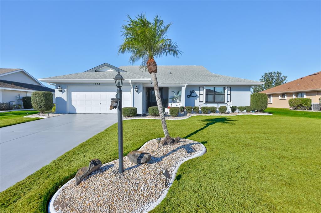 1806 Wedge Court Sun City Center, FL 33573 - Photo 3 of 53