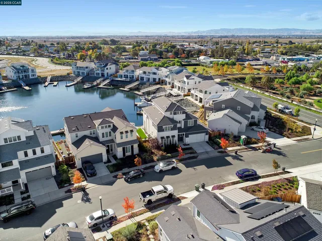 $1,299,000 | 306 Navigators Place, Bethel Island, CA 94511