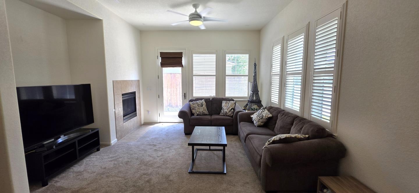 9403 Vintner Circle Patterson, CA 95363 - Photo 3 of 39