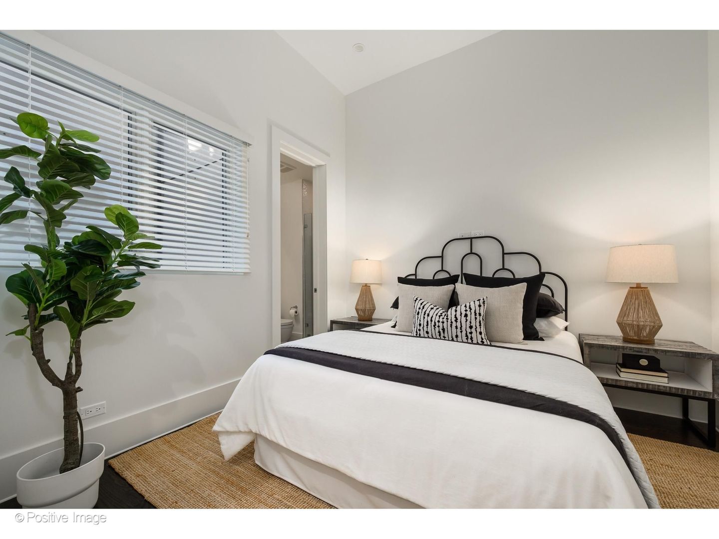 2037 West Division Street, Unit PH Chicago, IL 60622 - Photo 24 of 35