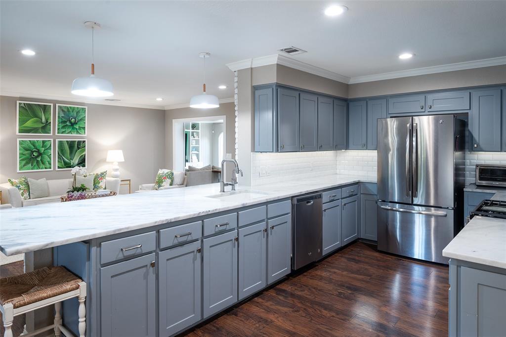3352 Princess Lane Dallas, TX 75229 - Photo 10 of 28
