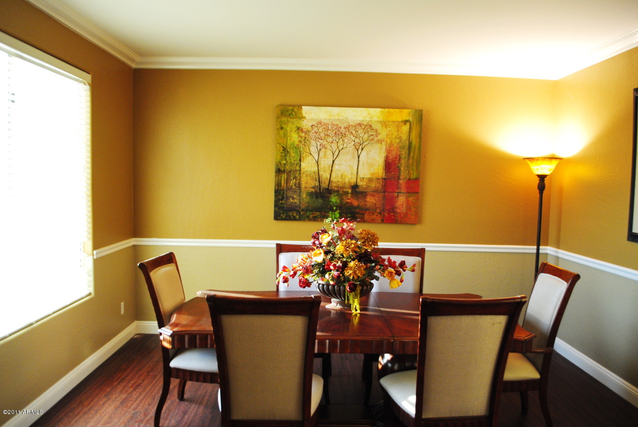 3685 South Martingale Road Gilbert, AZ 85297 - Photo 5 of 20 dining or family