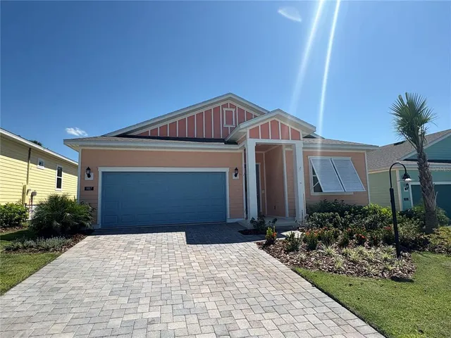 $329,990 | 987 Fiesta Key Circle, Lady Lake, FL 32159