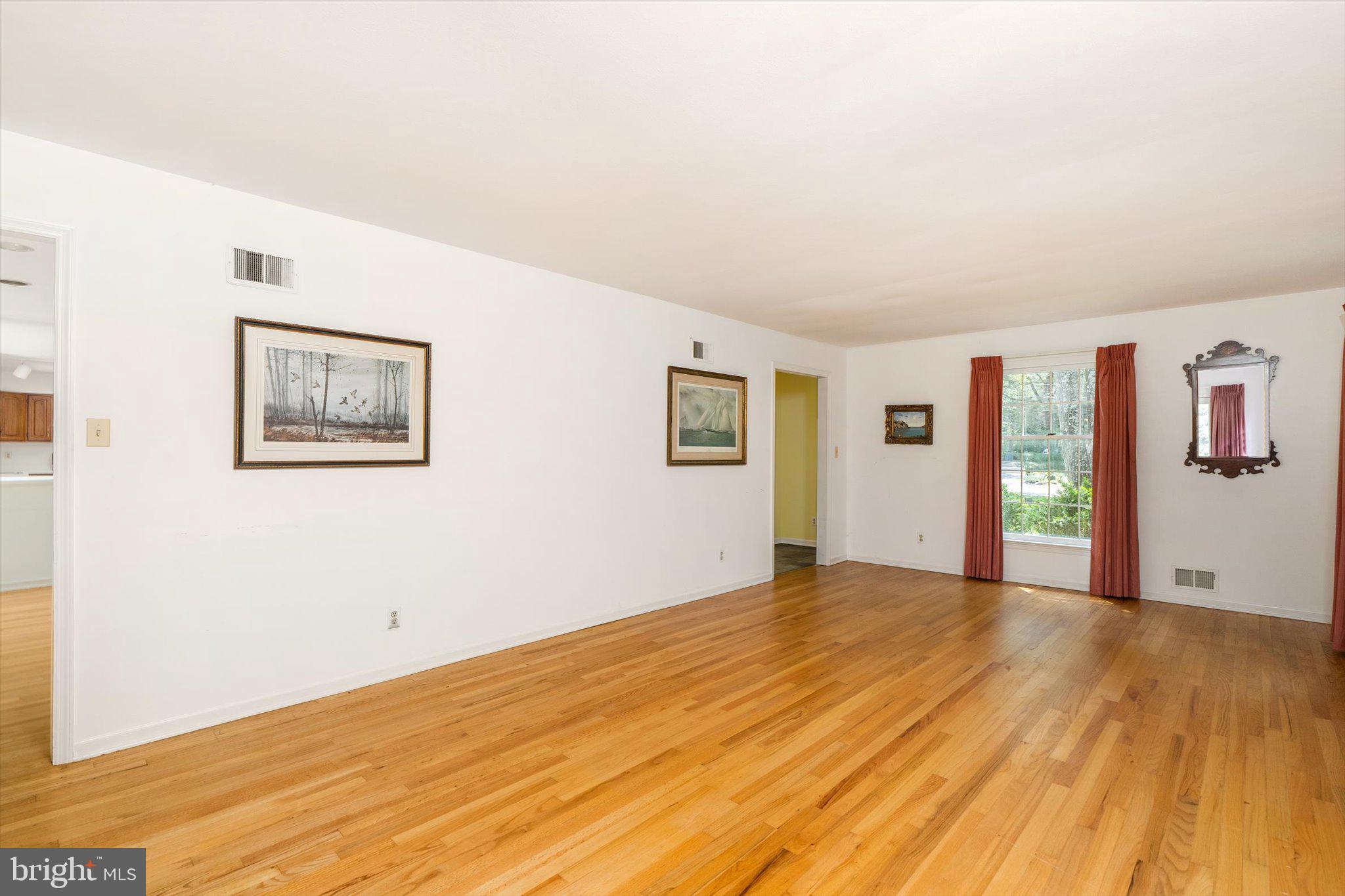 5 Nelson Ridge Road Princeton, NJ 08540 - Photo 6 of 35 Living room