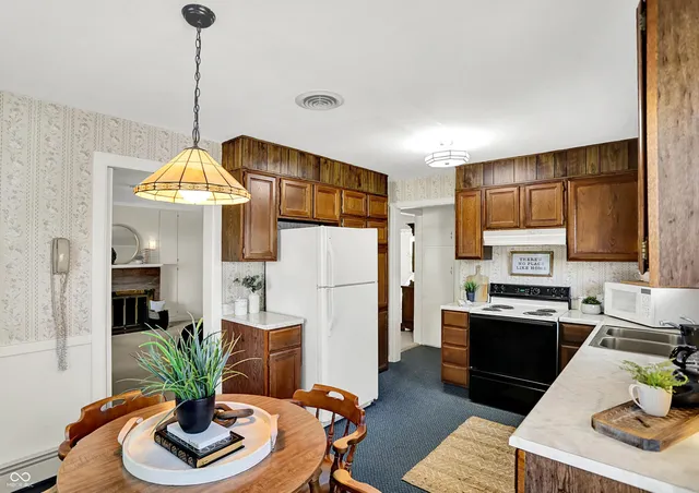 $200,000 | 410 North Main Street, Tipton, IN 46072