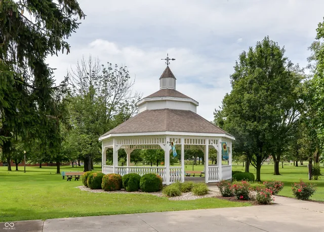 $200,000 | 410 North Main Street, Tipton, IN 46072