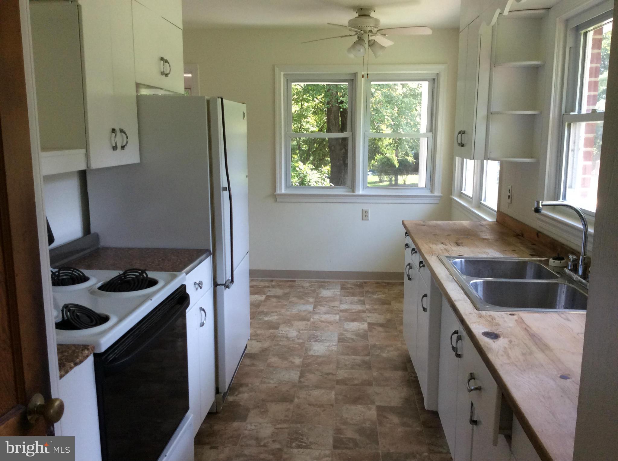 85 Algonquin Road North East, MD 21901 - Photo 8 of 21 Kitchen