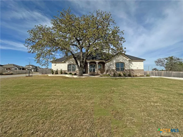 $589,000 | 406 Eagle Hts Drive, Salado, TX 76571
