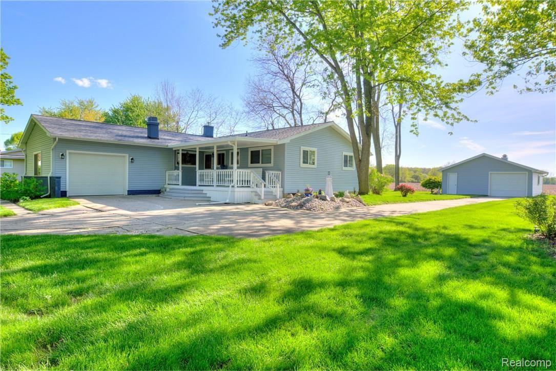 HDR Front Photo W Extra Garage (3007x2008).jpg