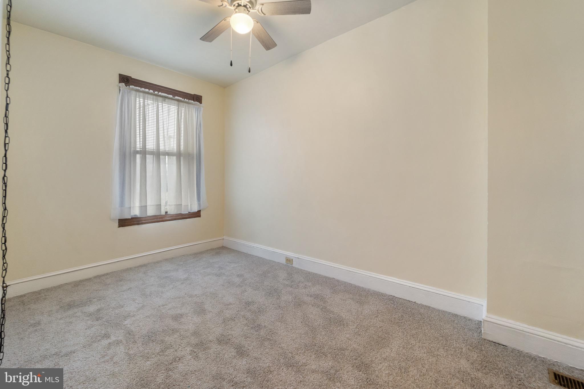 4412 Falls Road Baltimore, MD 21211 - Photo 14 of 30 Bedroom #2 (Back bedroom)