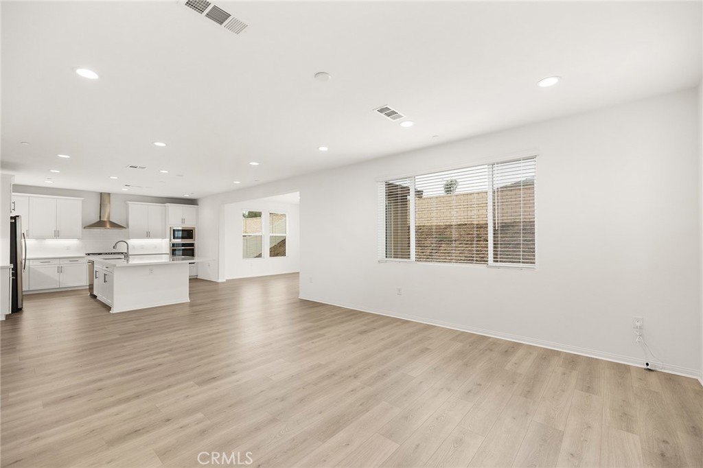 32265 Neal Lane Menifee, CA 92584 - Photo 6 of 42 Huge Great Room