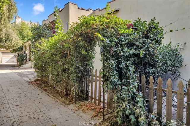 $2,495 | 477 East Del Mar Boulevard, Pasadena, CA 91101