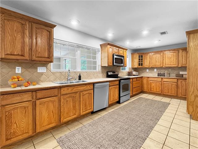 228 Loop Drive Slidell, LA 70458 - Photo 7 of 27