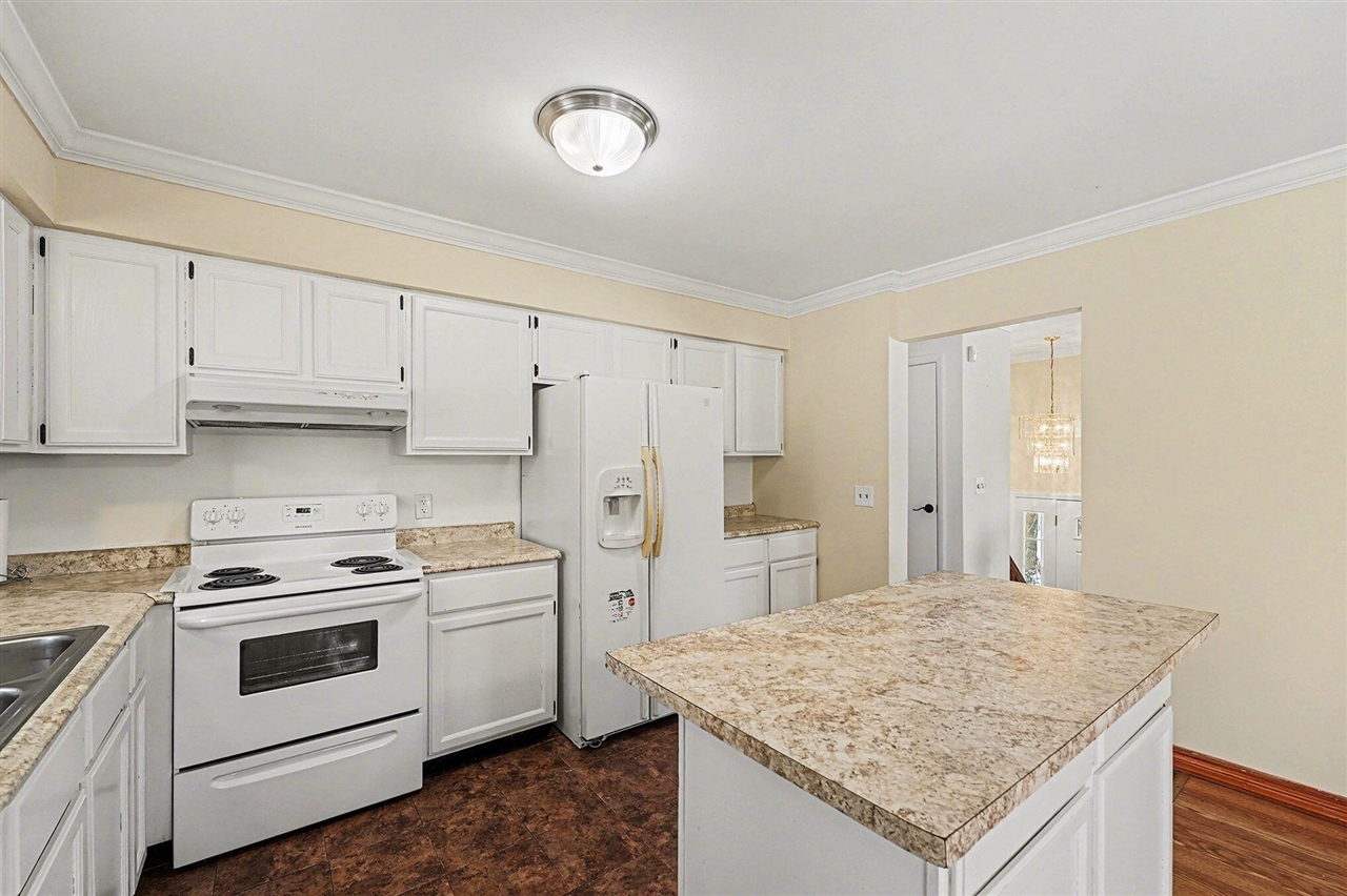 24213 Broadview Street Farmington Hills, MI 48336 - Photo 16 of 39