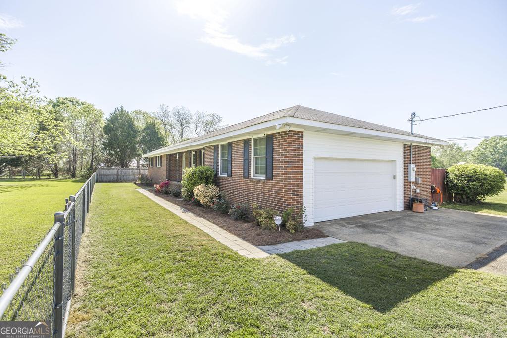 504 Dunbar Road Warner Robins, GA 31093 - Photo 2 of 46