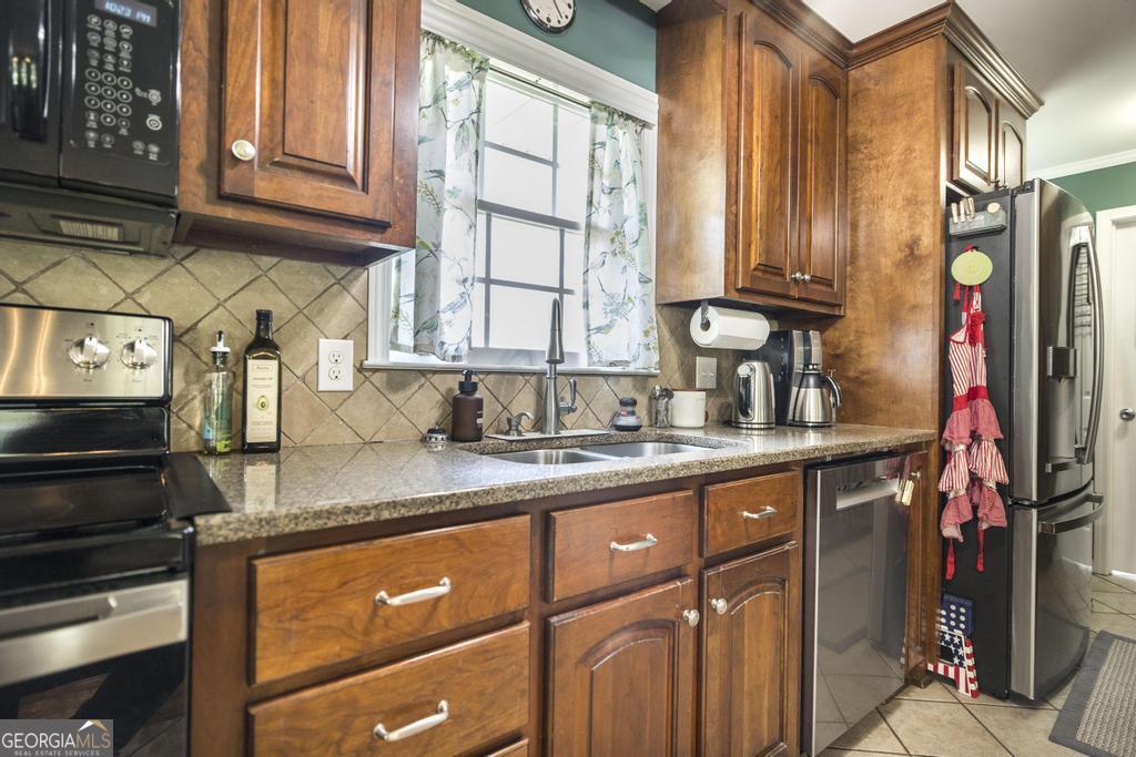 504 Dunbar Road Warner Robins, GA 31093 - Photo 7 of 46