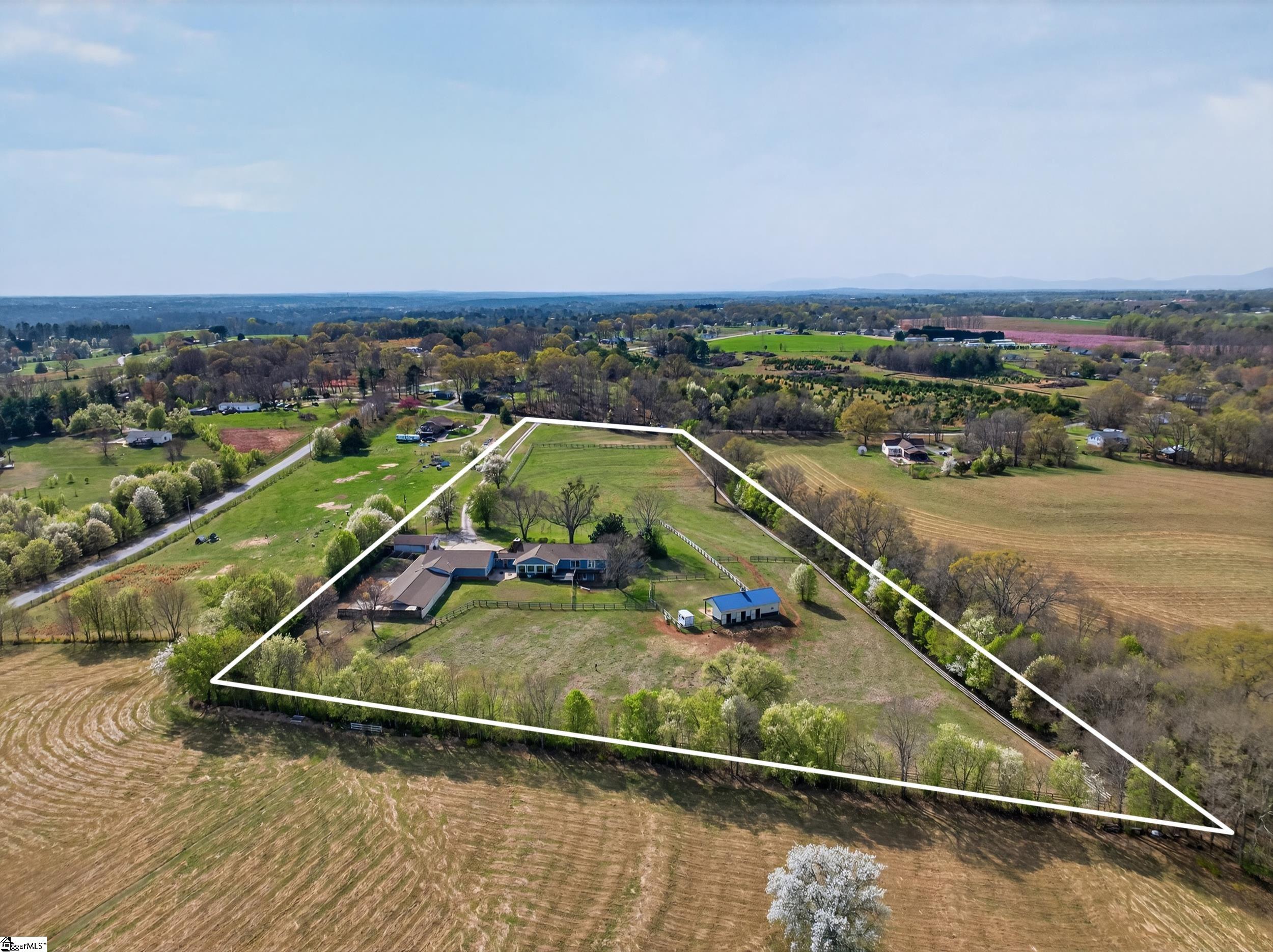 341 State Rd S-42-986 Chesnee, SC 29323 - Photo 4 of 37