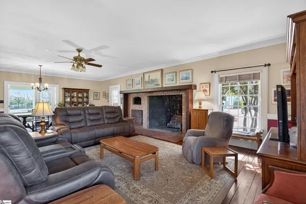 $1,125,000 | 341 State Rd S-42-986, Chesnee, SC 29323