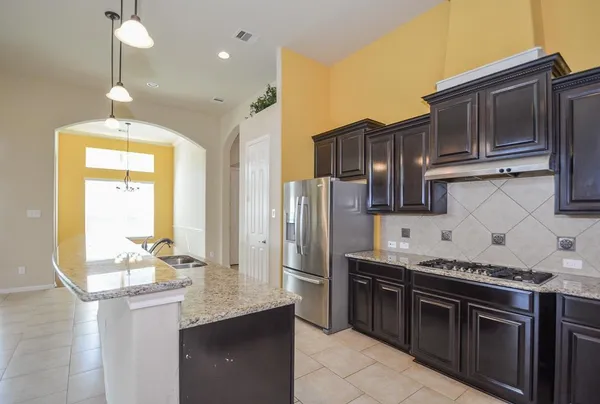 $3,000 | 6411 Edinburgh Court, Sugar Land, TX 77479