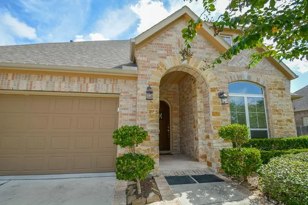 $3,000 | 6411 Edinburgh Court, Sugar Land, TX 77479