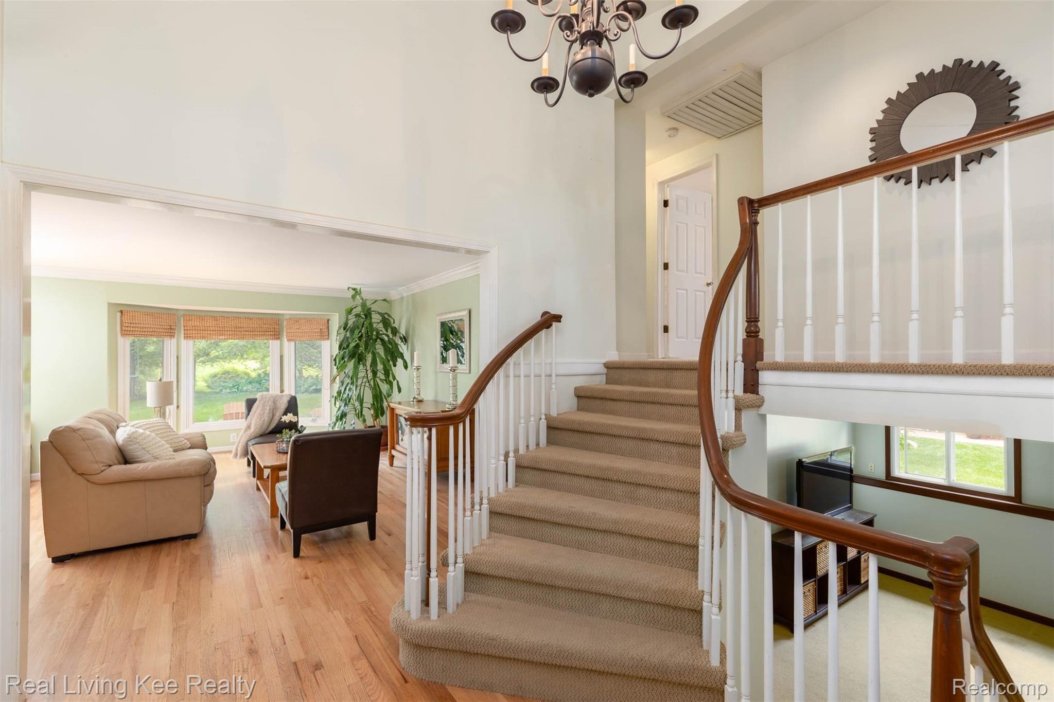 440 Lake Forest Road Rochester, MI 48309 - Photo 3 of 32 440 Lake Forest Rd-3.jpg