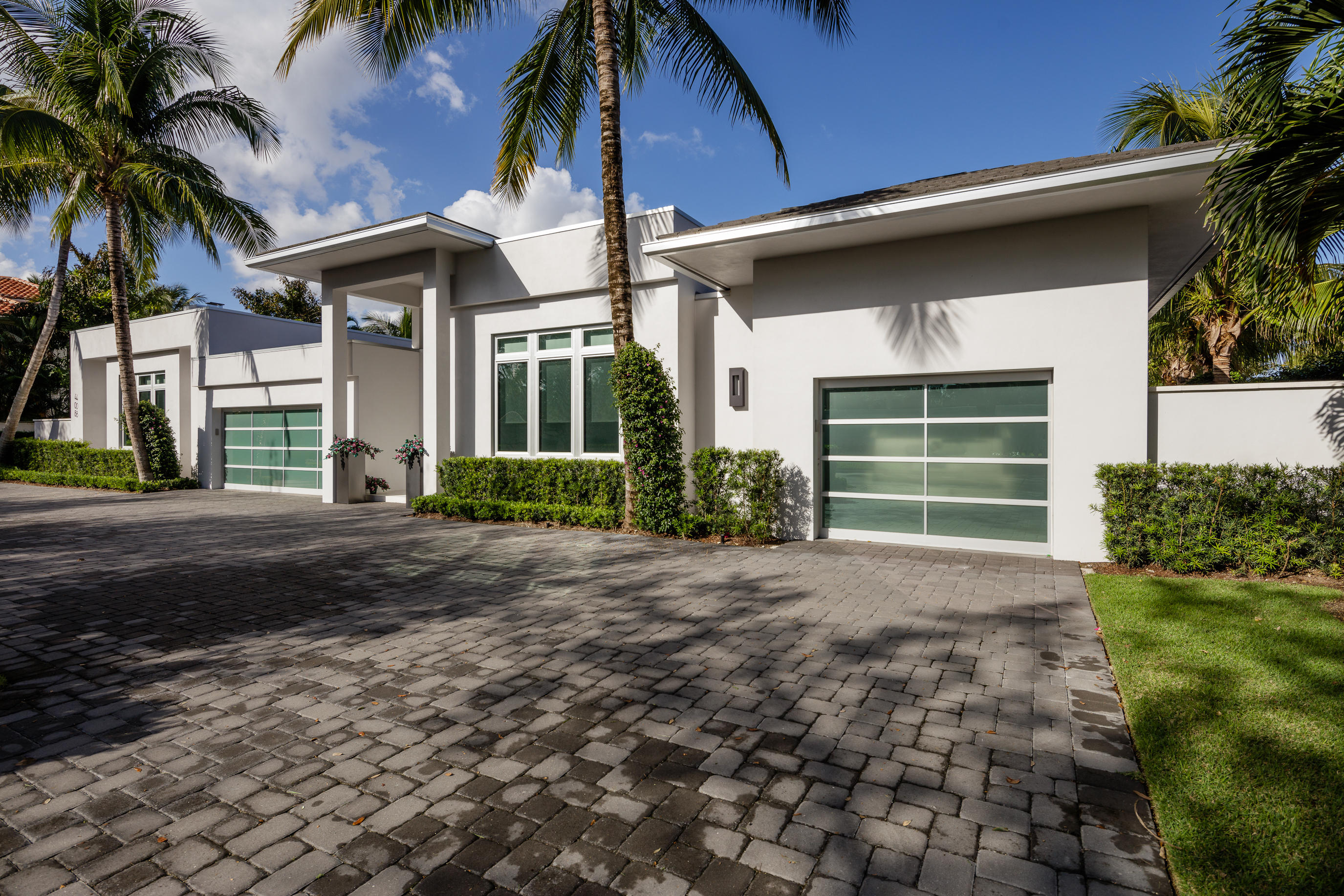 408 Mariner Drive Jupiter, FL 33477 - Photo 4 of 9 a view of a house with a yard
