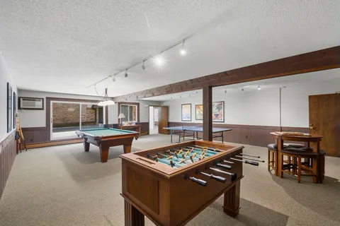 $330,000 | 205 Barry Avenue South, Unit 117, Wayzata, MN 55391