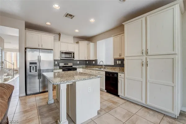 $480,000 | 540 Big Lake Street, Henderson, NV 89002