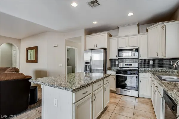 $480,000 | 540 Big Lake Street, Henderson, NV 89002
