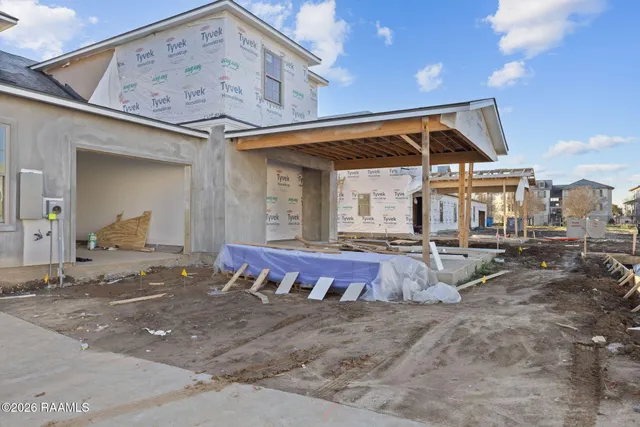 $299,000 | 905 Broyles Lane, Unit 400, Youngsville, LA 70592