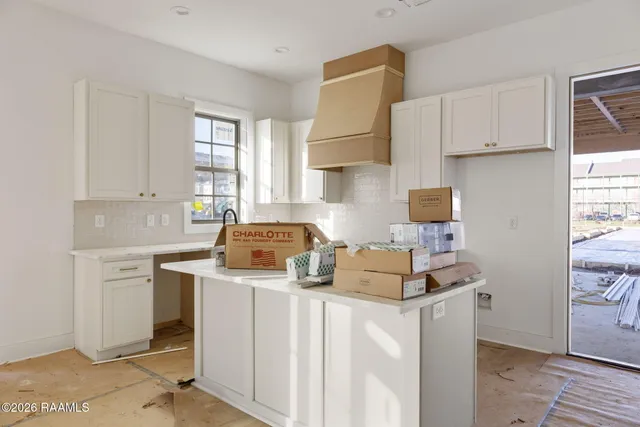 $299,000 | 905 Broyles Lane, Unit 400, Youngsville, LA 70592