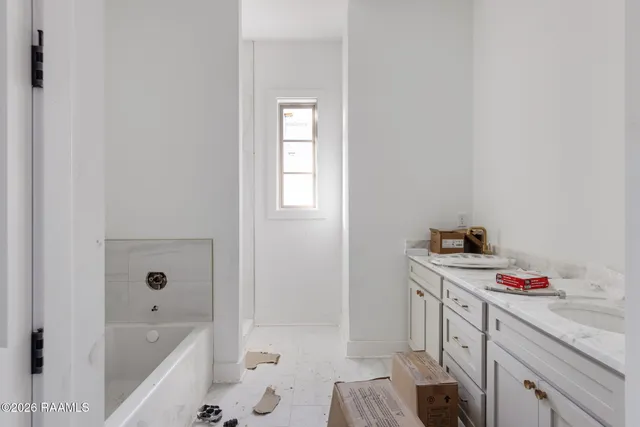 $299,000 | 905 Broyles Lane, Unit 400, Youngsville, LA 70592