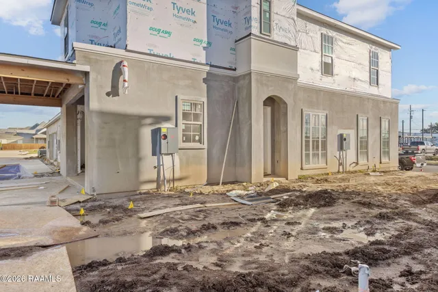 $299,000 | 905 Broyles Lane, Unit 400, Youngsville, LA 70592