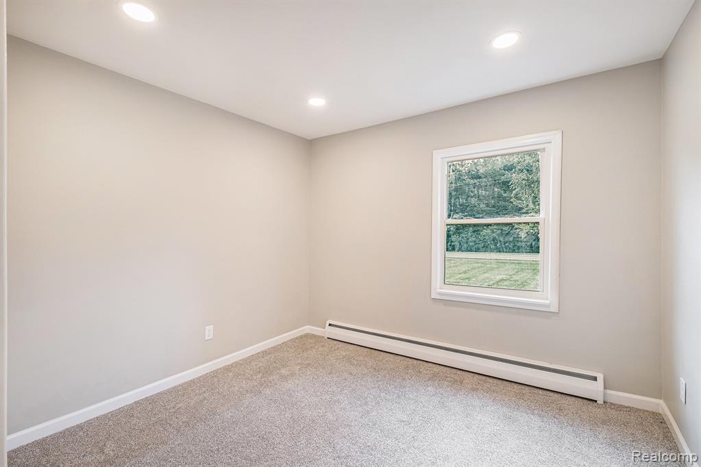 9212 Fenton Road Grand Blanc, MI 48439 - Photo 10 of 22 Gallery Image 10